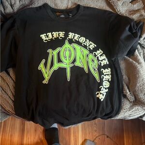 Men’s Vlone shirt